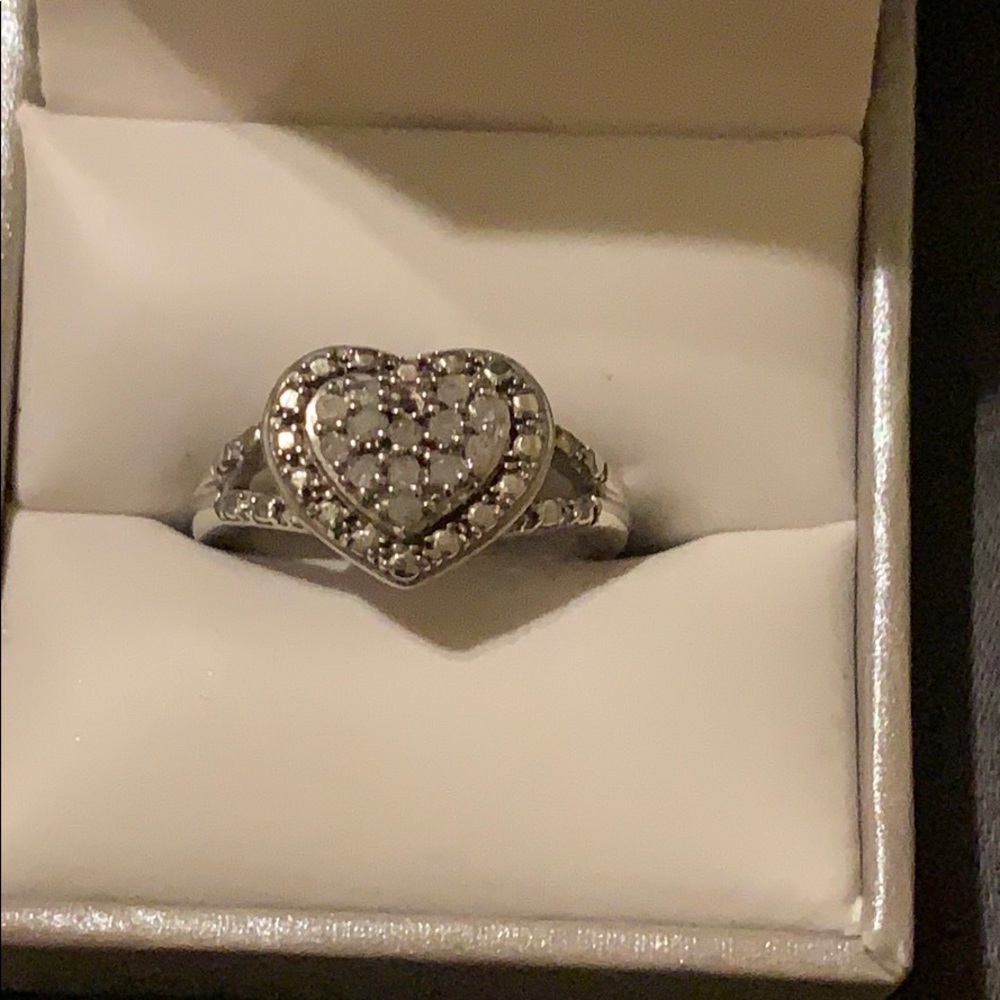 .20 CTW Heart ring size 6.5